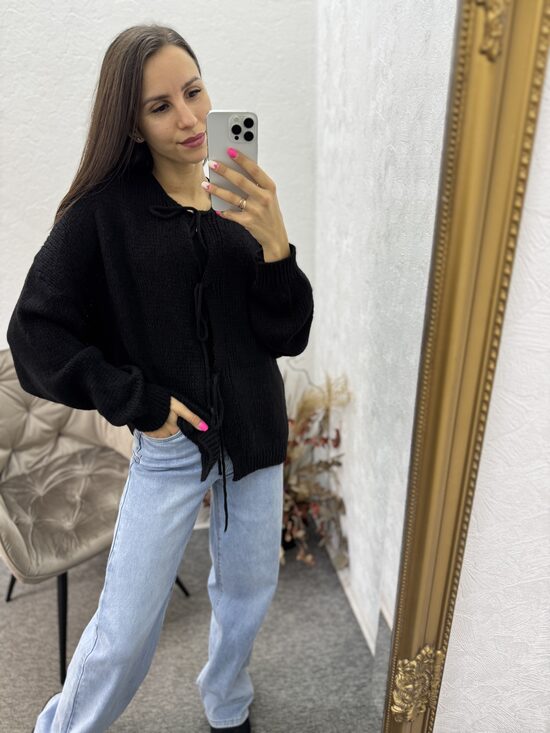 Jaciņa ar sasienamu aizdari.