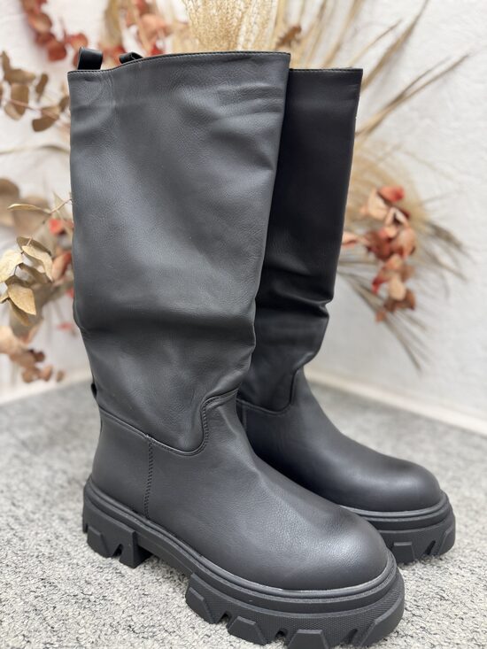 Garie zābaki ar nelielu siltinājumu.