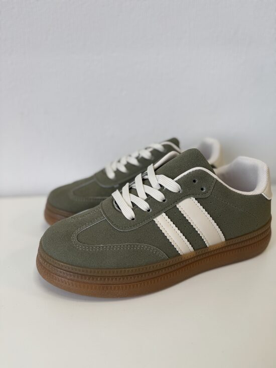 Zaļas brīvā laika  kediņas.